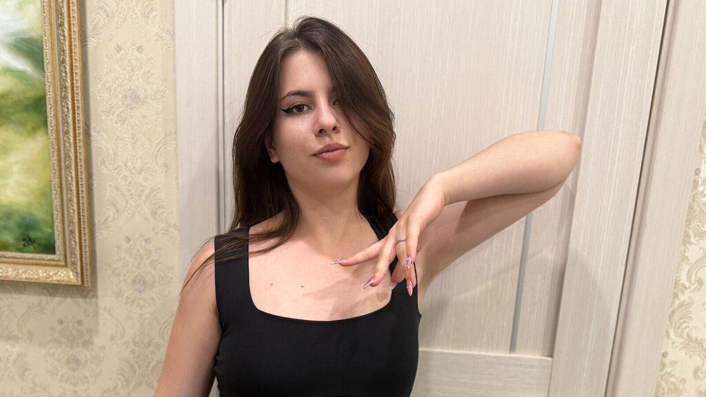 KiraHolls